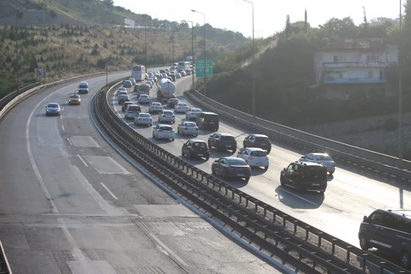 Bayram tatili dönüş trafiği başladı - 6