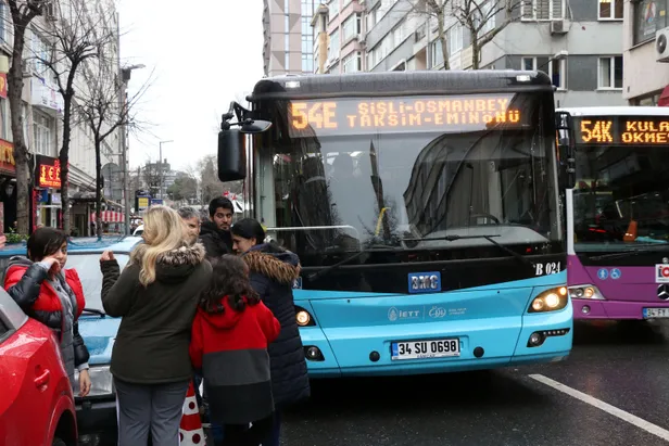 Şişli'de halk otobüsünde hırsız alarmı! 'Ayakkabıma kadar çıkardım'-2
