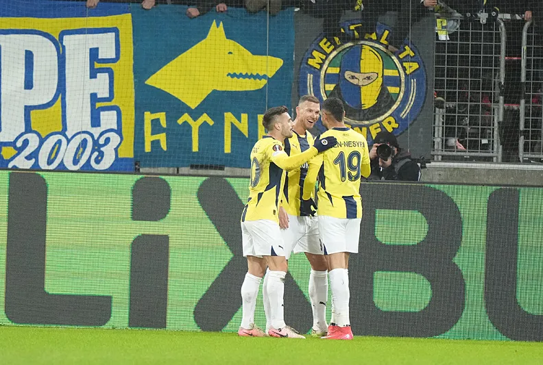 UEFA’dan Fenerbahçe’ye ceza!
