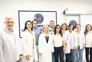 Kanser tedavisinde tarihi eşik aşıldı: Akdeniz Üniversitesi Türkiye’de bir ilki başardı!
