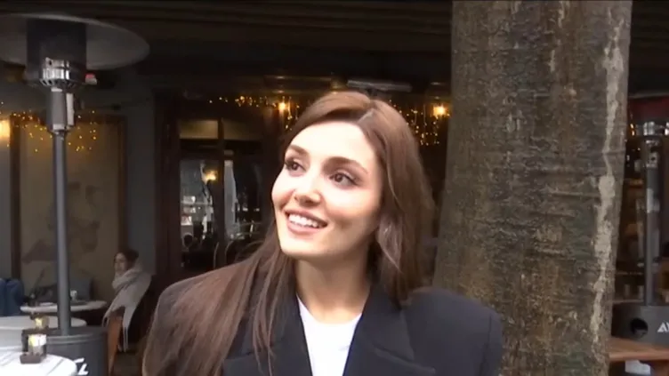 Hande Erçel'den ''oyunculuğu bıraktı'' açıklaması!