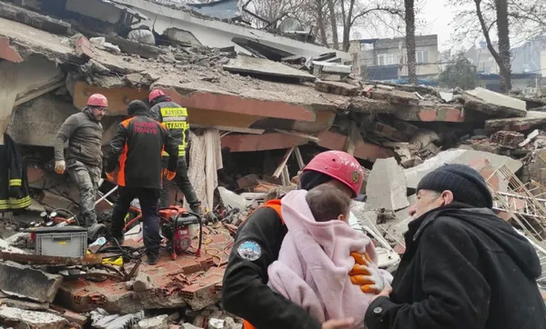 deprem-degil-kiyamet-ortaya-cikan-enerji-buyuk-yikimi-getirdi-haitinin-300-kati-1676097942335.jpg Deprem değil kıyamet! Ortaya çıkan enerji büyük yıkımı getirdi: Haiti'nin 300 katı-3