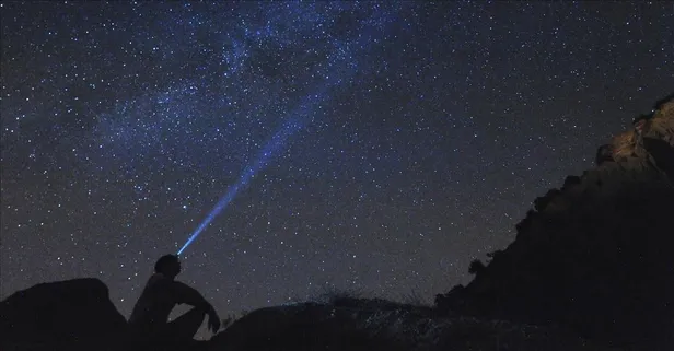 Yılın en parlak gecesi: Lyrid meteor yağmuru ne zaman, saat kaçta? Türkiye'den izlenecek mi?