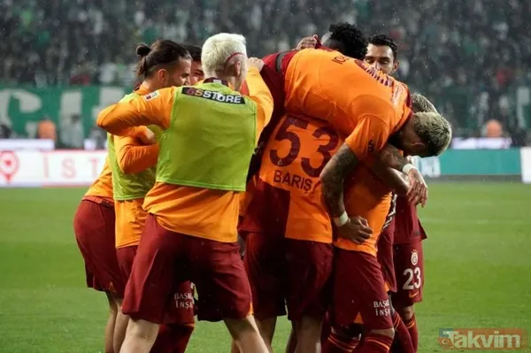 Son dakika transfer haberi! Galatasaray Beşiktaş'ın istediği yıldız oyuncuyu kadrosuna katıyor... Kerem Demirbay işi bitirmek üzere - 15