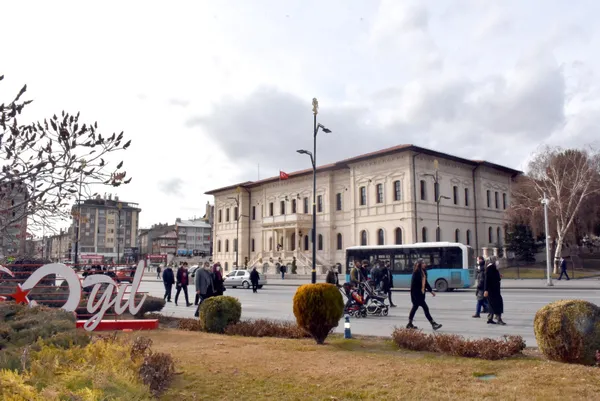 sivasta-son-91-yilin-rekoru-kirildi-ocak-ayinin-en-yuksek-sicakligi-1610457875852.jpg Sivas'ta son 91 yılın rekoru kırıldı! Ocak ayının en yüksek sıcaklığı-8