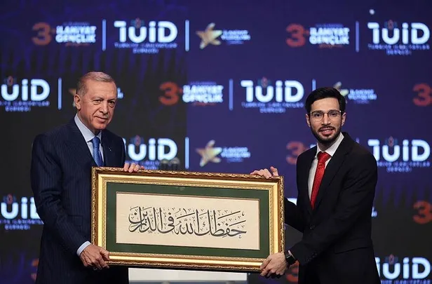 Başkan Erdoğan'dan Uluslararası İlahiyat Gençlik Buluşması ve İlahiyat Yıldızları Ödül Töreni'nde önemli açıklamalar-10