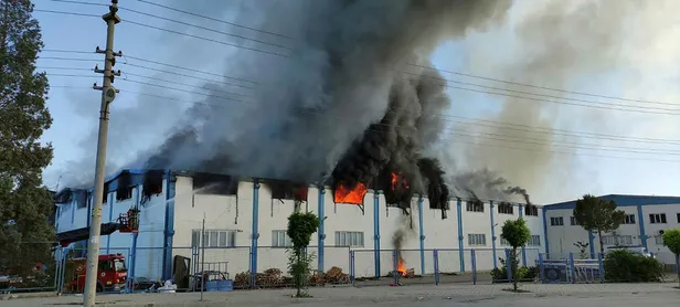 Son dakika: Denizli'de tekstil fabrikasında yangın-1