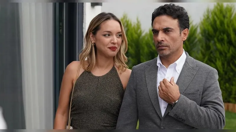 sandik-kokusunda-degisim-kasirgasi-esecek-ekipten-biri-gitti-yerine-basrol-geliyor-1721206252545.jpg Ekipten biri gitti yerine başrol geliyor! Sandık Kokusu'nda değişim kasırgası esecek-3