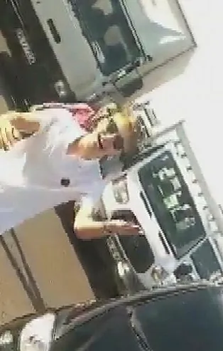 İstanbul'da çakarlı aracıyla yol kesen maganda, önce tehditler savurdu sonra bıçakladı