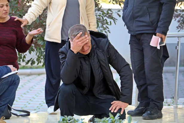 Antalya'da korkunç olay! Panjuru kaldırınca dehşete düştüler!-5