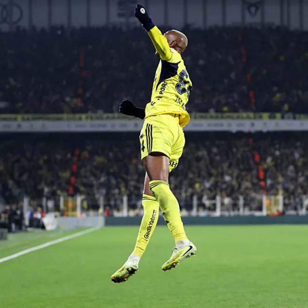 Talisca parlamaya devam ediyor