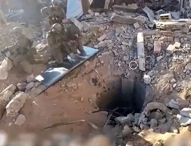 katil-israilin-eski-basbakani-ehud-baraktan-itiraf-sifa-hastanesinin-altindaki-siginaklari-israil-insa-etti-1700549670889.jpg Katil İsrail'in eski başbakanı Ehud Barak'tan itiraf: Şifa Hastanesinin altındaki sığınakları İsrail inşa etti!-3