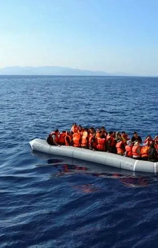 İzmir’de 22’si çocuk 40 göçmen yakalandı