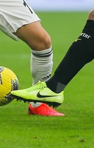 Başakşehir'in Şampiyonlar Ligi'ndeki rakibi Paris Saint-Germain'de 1 futbolcu koronavirüse yakalandı