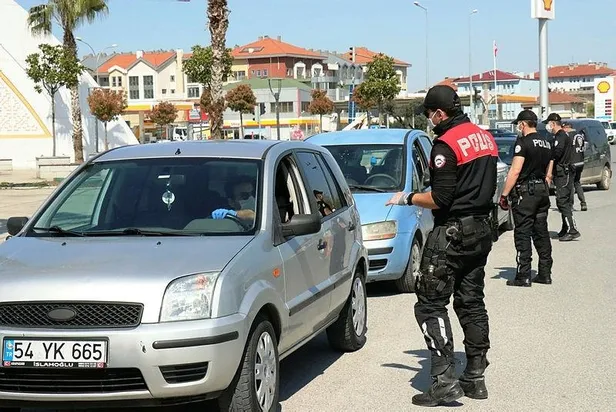 Son dakika: Bakanlık açıkladı: Sokağa çıkma kısıtlaması öncesi 6 bin 434 kişiye ceza kesildi-1