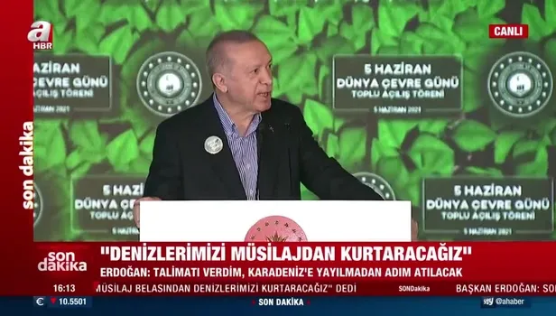 Başkan Erdoğan'dan Ay Yıldızlı çakı sürprizi! "Devamlı yanımda taşırım" diyerek cebinden çıkarttı