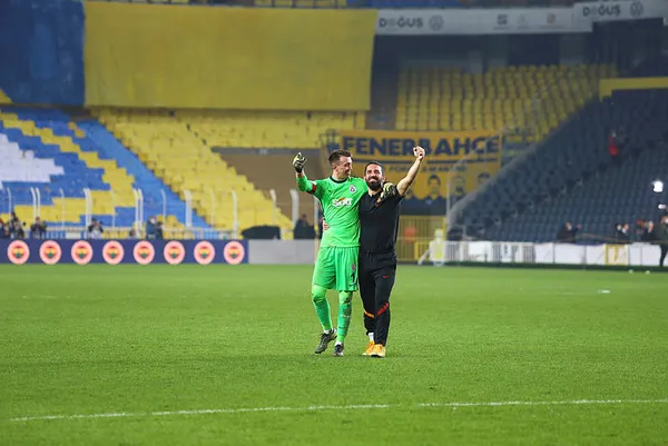 1614578572092.jpg Galatasaray'da flaş Muslera gelişmesi! Sözleşme süresi belli oldu-5