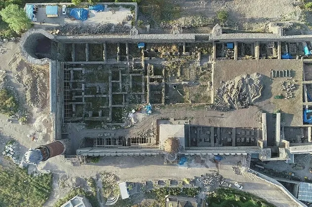 Tarihi Erzurum Kalesi'nde 150 yıllık 3 fünye bulundu