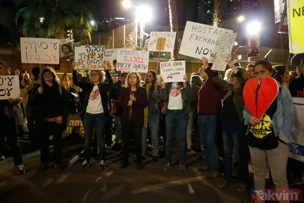 İsrailli esirlerin ailelerinden katil Netayahu'ya tepki yağmaya devam ediyor: Bakanlık yakındaki yolu 241 saniye boyunca trafiğe kapattılar - 27