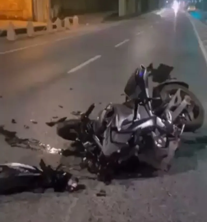 Beşiktaş'ta feci kaza! Hatalı U dönüşü yapan araç motosiklete çarptı-2