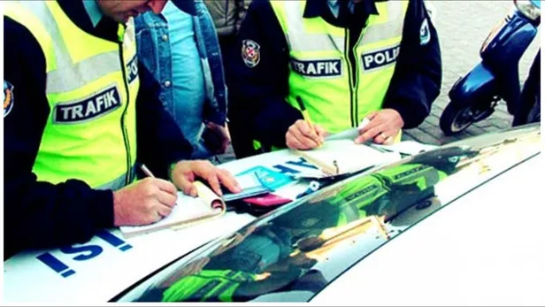 Trafikte bunu yapanlara 642 TL ceza verilecek: Otomobili sahiplerine 10 Ekim Salı duyurusu! Sakın yapmayın-3
