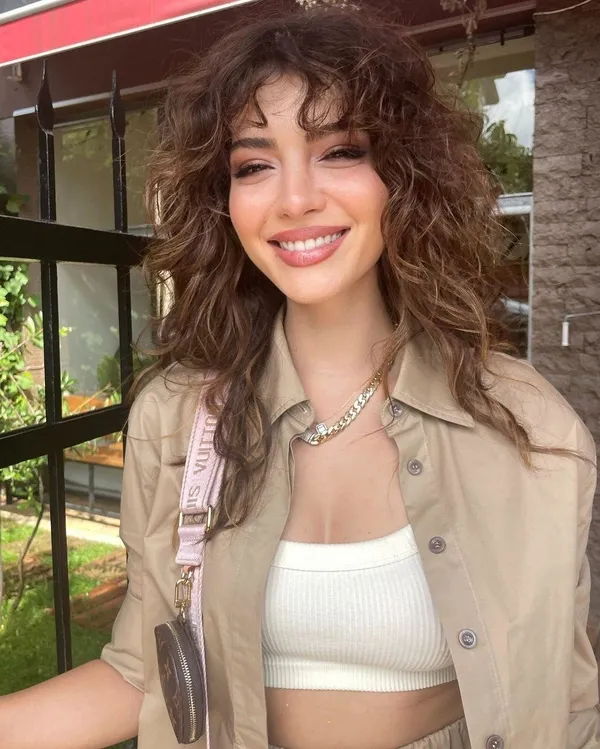 sohretin-bedeli-oyuncu-melisa-asli-pamuktan-samimi-itiraflar-rahat-davranamiyorsunuz-1686685365912.jpeg Şöhretin bedeli! Oyuncu Melisa Aslı Pamuk'tan samimi itiraflar: 'Rahat davranamıyorsunuz'-4