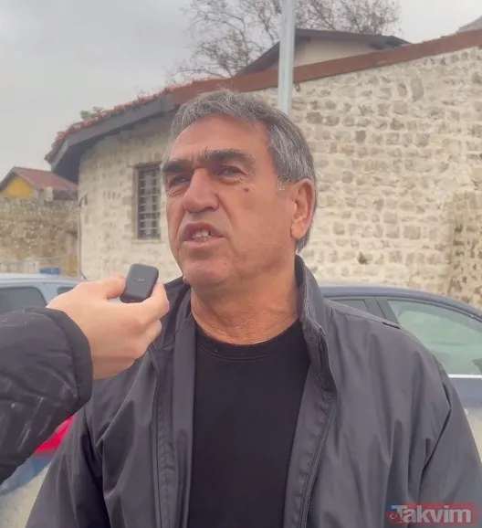 "Memleketimiz Yeniden Ayağa Kalktı" Takvim.Com.Tr Ekibi Depremin 3. Yılında Bölgenin Nabzını Tuttu. Takvim'den Ahmet Zeren'e Konuşan Necmettin Kayapınar İsimli...