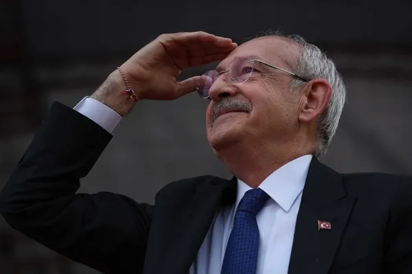 chpli-baris-yarkadastan-itiraf-kilicdaroglu-vekil-listelerinde-hata-yapildigini-son-anda-fark-etmis-ve-mykyi-d-1687377041573.jpeg CHP’li Barış Yarkadaş'tan itiraf: ‘Kılıçdaroğlu vekil listelerinde hata yapıldığını son anda fark etmiş ve MYK'yı değiştirmiş’-7