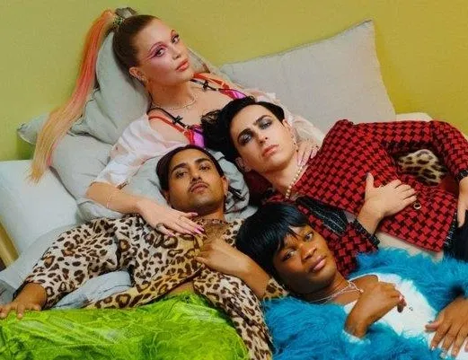 İsveçli giyim markası H&M’den LGBT propagandası!