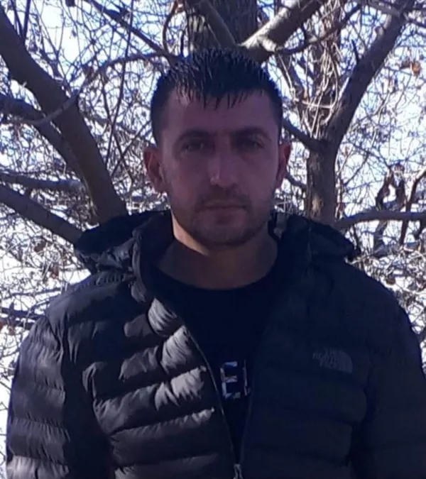 eski-koca-dehset-sacti-11-yasindaki-kizinin-gozu-onunde-eski-esini-5-kursunla-agir-yaraladi-18-yil-hapsi-isten-1642406606917.jpg Eski koca dehşet saçtı! 11 yaşındaki kızının gözü önünde eski eşini 5 kurşunla ağır yaraladı: 18 yıl hapsi isteniyor-4