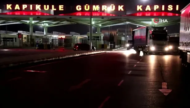 Göçmenleri taşıyordu takla attı! 7 yaralı