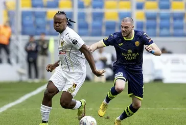 Pendikspor Emeka Eze'yi kadrosuna kattı