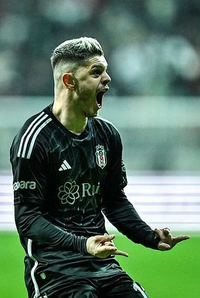 fernando-santos-galibiyetle-basladi-genc-yildiz-semih-kilicsoy-geceye-damga-vurdu-besiktas-fatih-karagumruku-m-1705168899277.jpeg Fernando Santos galibiyetle başladı | Genç yıldız Semih Kılıçsoy geceye damga vurdu! Beşiktaş, Fatih Karagümrük'ü mağlup etti-8