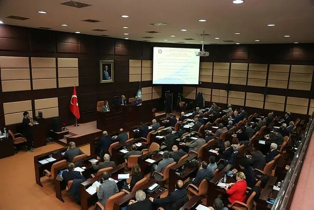 chpli-belediyelerde-zam-furyasi-istanbulun-ardindan-eskisehirde-de-sebeke-suyuna-bu-yil-icinde-ucuncu-kez-zam-1669402679172.jpeg CHP’li belediyelerde zam furyası! İstanbul’un ardından Eskişehir’de de şebeke suyuna bu yıl içinde üçüncü kez zam yapıldı-4