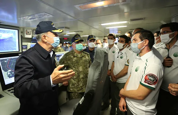 atmaca-hedefi-tam-isabetle-vurdu-milli-savunma-bakani-hulusi-akar-sevincten-havaya-uctu-1624047042253.jpg 'Atmaca' hedefi tam isabetle vurdu, Milli Savunma Bakanı Hulusi Akar sevinçten havaya uçtu-6