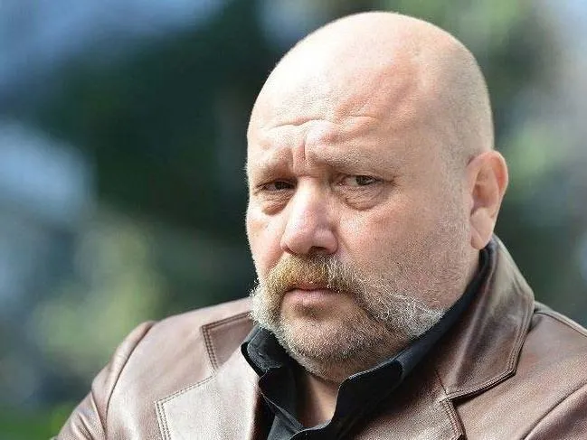 kizilcik-serbetinin-aposu-bu-yontemle-eridi-58lik-ahmet-mumtaz-taylanin-818-diyeti-tup-mide-ameliyati-falan-1718047247128.jpg Kızılcık Şerbeti'nin Apo'su bu yöntemle eridi! 58'lik Ahmet mümtaz Taylan'ın 8:18 diyeti! "Tüp mide ameliyatı falan..."-2