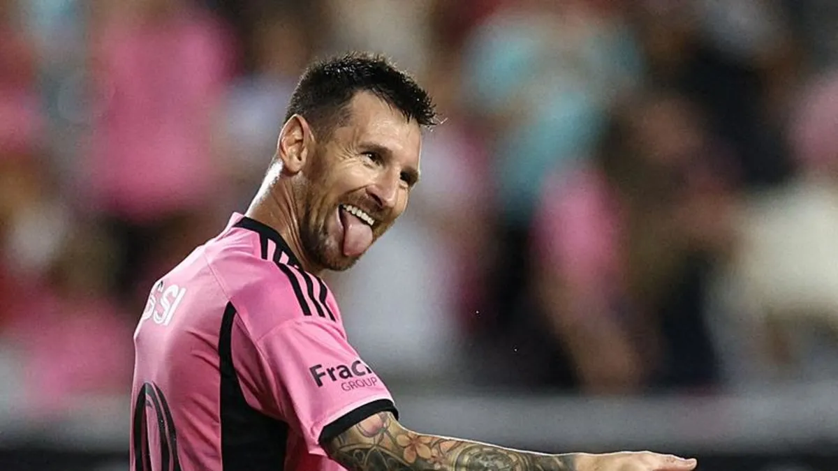 Messi’den hakeme küfür