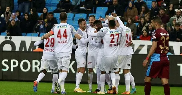 Fırtına’nın evindeki 36 maçlık yenilmezlik serisini Ümraniyespor bitirdi