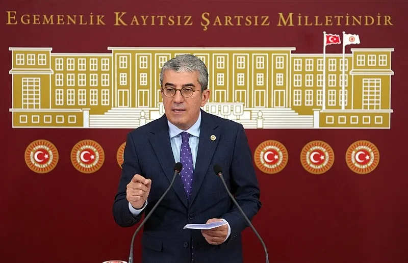 Özgür Özel'in Özkan Yalım'a attığı mesaj ortaya çıktı: Mavi valizin içine koyuver | Denizli görüntüleri ortaya çıktı-5