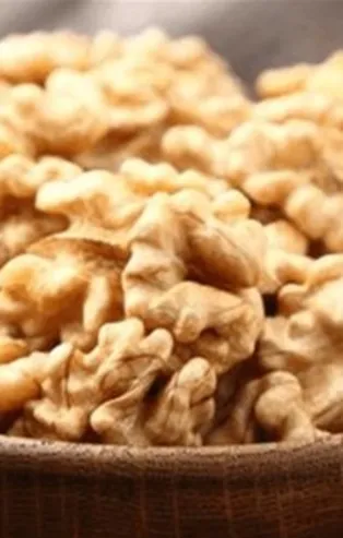 Ceviz saçları güçlendirir