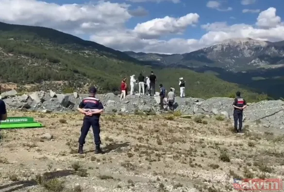 Cesedi Bulundu Ataş'ın Bir Süre Önce Boşanmalarına Rağmen Aynı Evi Paylaştığı Eski Eşi Emine Karabulut, Canlı Yayın Çıkışında Müge Anlı'ya Cinayeti İtiraf Etti...