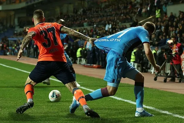 basaksehir-2-2-trabzonspor-mac-sonucu-1572290357049.jpeg