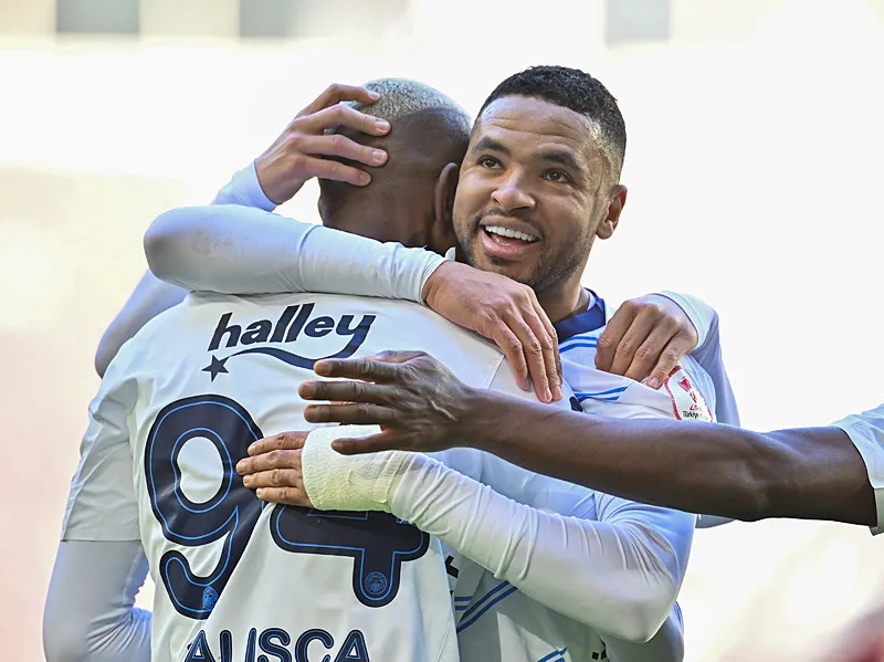 Fenerbahçe'nin yıldızı için 40 milyon euro! Dev takımlar sıraya girdi - 18