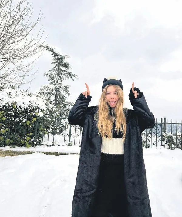 dunya-devi-bir-moda-markasi-aleyna-tilkiyi-secti-en-guzel-fotomodel-aleyna-1647122291735.jpeg Dünya devi bir moda markası Aleyna Tilki'yi seçti! “En güzel fotomodel Aleyna”-6