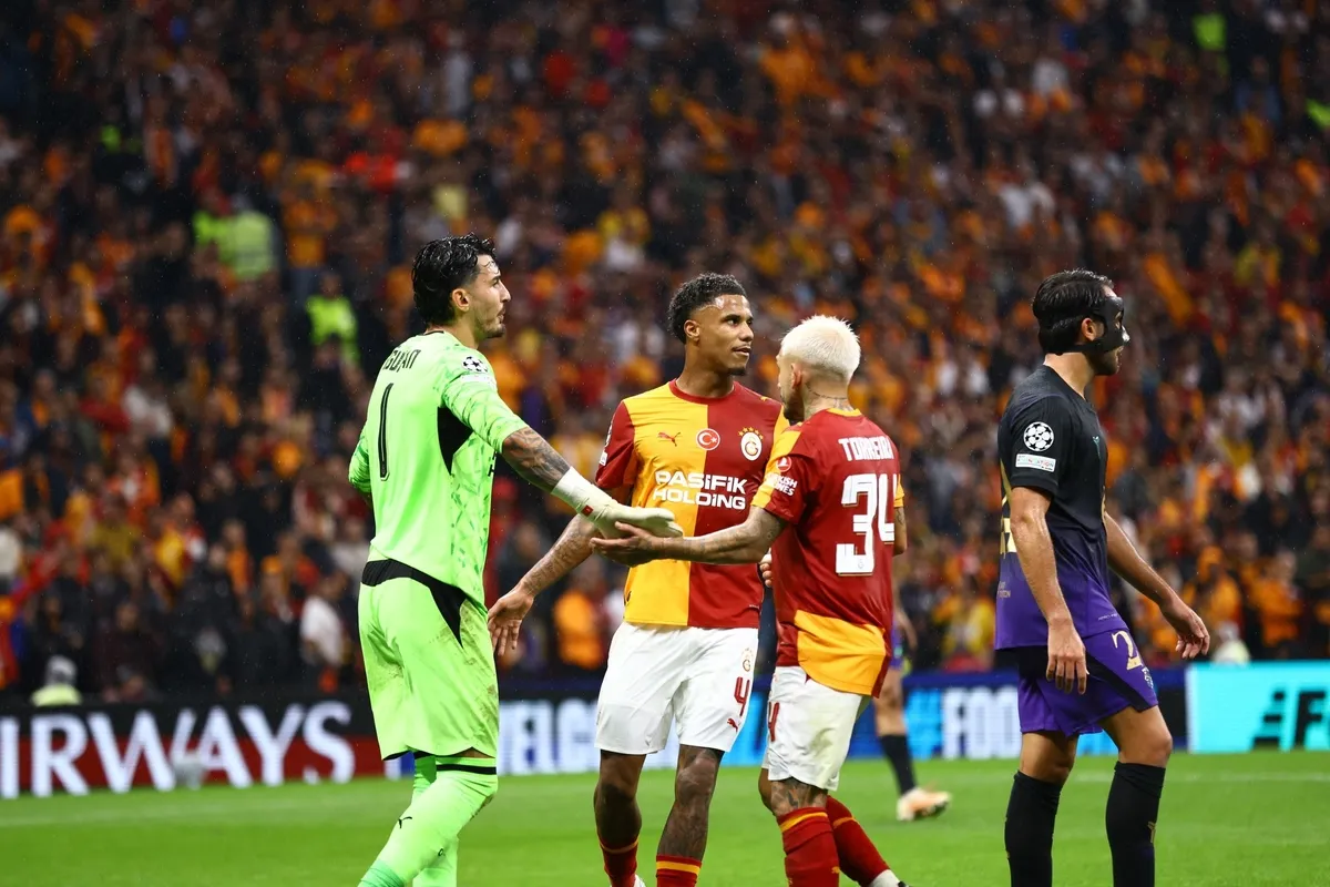lille-galatasaray-uefa-sampiyonlar-ligi-maci-1792568253052.jpg Galatasaray Lille deplasmanında! Okan Buruk'tan sürpriz 11 tercihi-5
