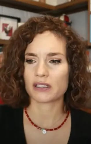 Nevşin Mengü'nün canlı yayında geğirmesi olay oldu! "Fazla fon gaz yapmış"