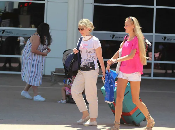 son-dakika-ingilterede-normallesme-adimlari-turkiyeye-tatil-paketi-satislari-patlama-yapti-1614074332101.jpg SON DAKİKA: İngiltere'de normalleşme adımları! Türkiye'ye tatil paketi satışları patlama yaptı-3