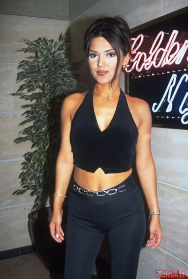 Demet Akalın’dan ‘sürpriz’ paylaşım! Okan Kurt'un biricik aşkı “3. kızımız yolda” deyip yayınladı! Leopar desenli elbisesiyle... - 3