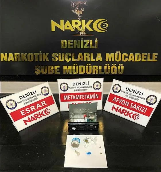 zehir-tacirinin-yontemi-pes-dedirtti-teybin-icinde-uyusturucu-1618844055686.jpeg Zehir tacirinin yöntemi 'pes' dedirtti! Teybin içinde uyuşturucu...-2