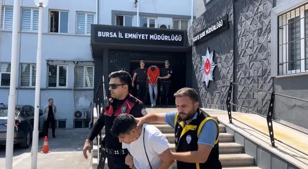 bursada-itfaiye-tuplu-saldiri-10-sehir-magandasi-paketlendi-1693479033927.jpeg